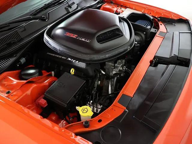 2016 Dodge Challenger 392 Hemi Scat Pack Shaker