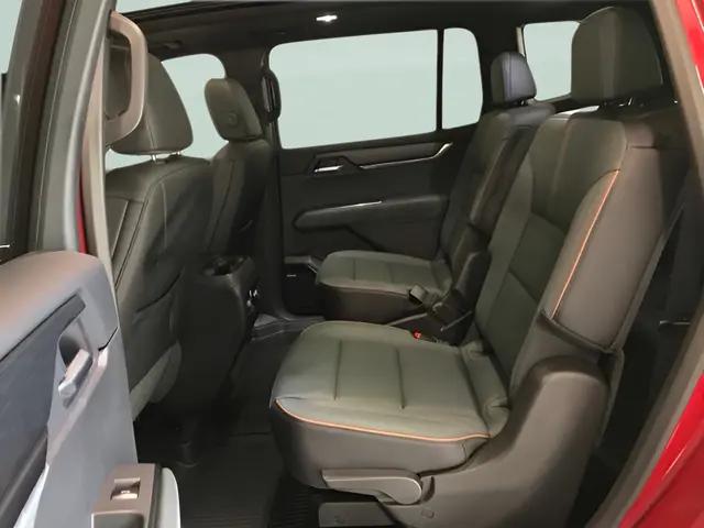 2025 GMC Acadia AWD AT4
