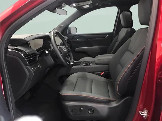 2025 GMC Acadia AWD AT4