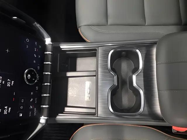 2025 GMC Acadia AWD AT4