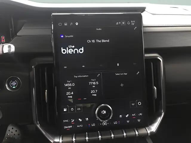 2025 GMC Acadia AWD AT4