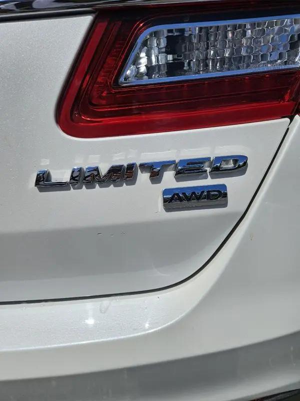 2019 Ford Taurus Limited
