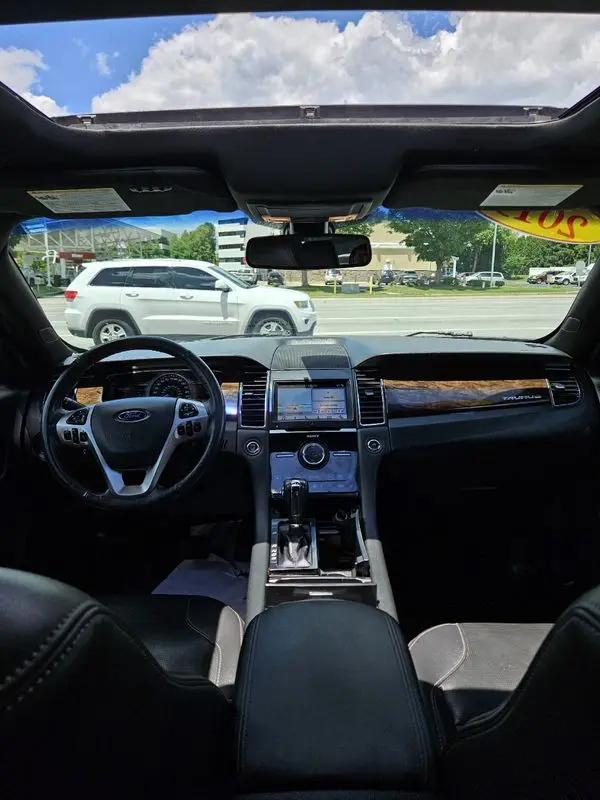 2019 Ford Taurus Limited