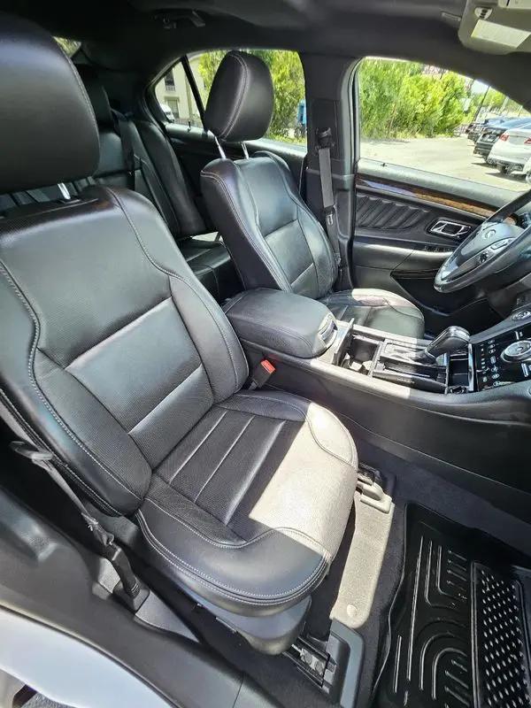2019 Ford Taurus Limited