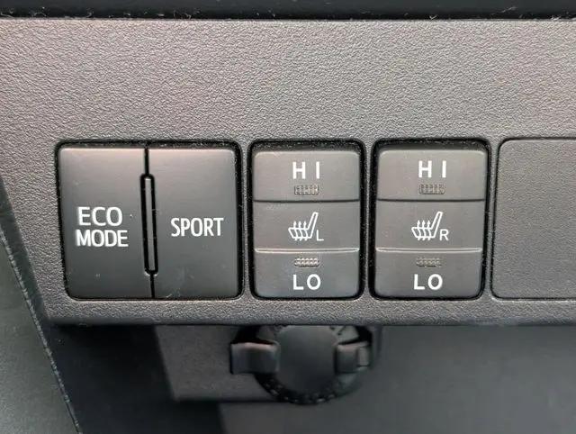 2017 Toyota RAV4 SE