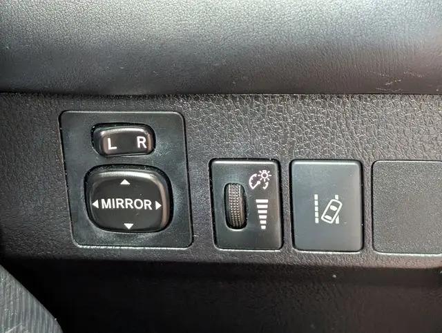 2017 Toyota RAV4 SE