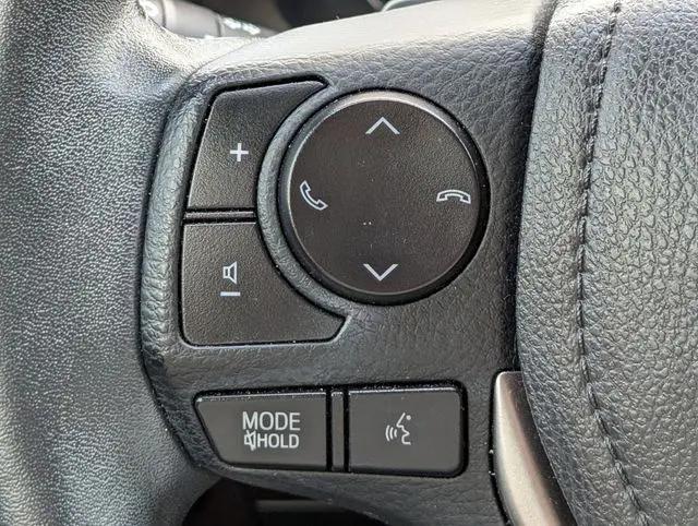 2017 Toyota RAV4 SE