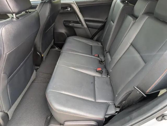 2017 Toyota RAV4 SE