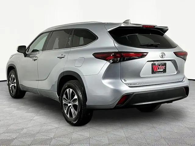 2025 Toyota Highlander XLE