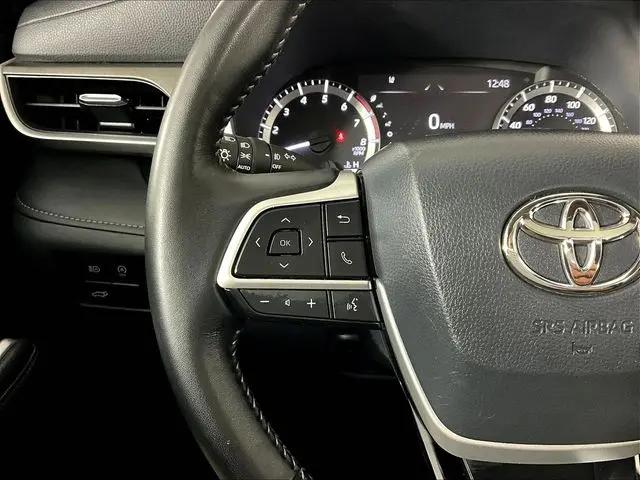 2025 Toyota Highlander XLE