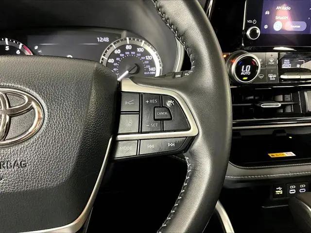2025 Toyota Highlander XLE