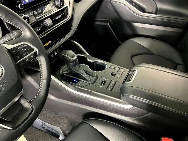 2025 Toyota Highlander XLE