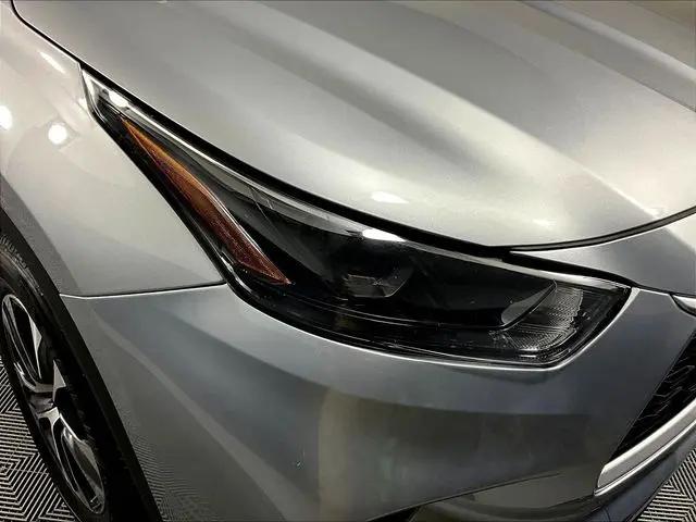 2025 Toyota Highlander XLE