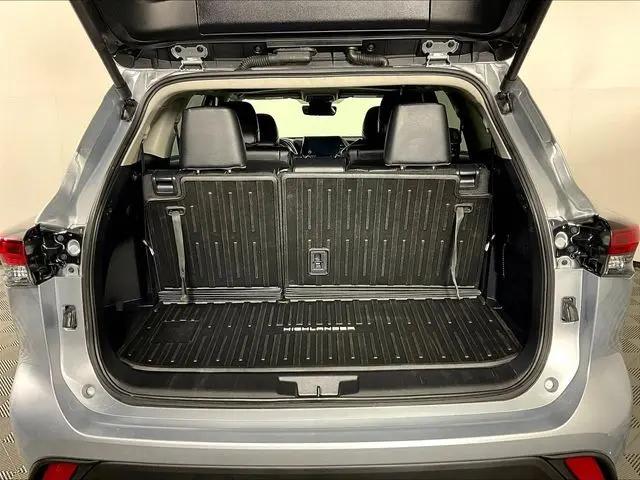 2025 Toyota Highlander XLE