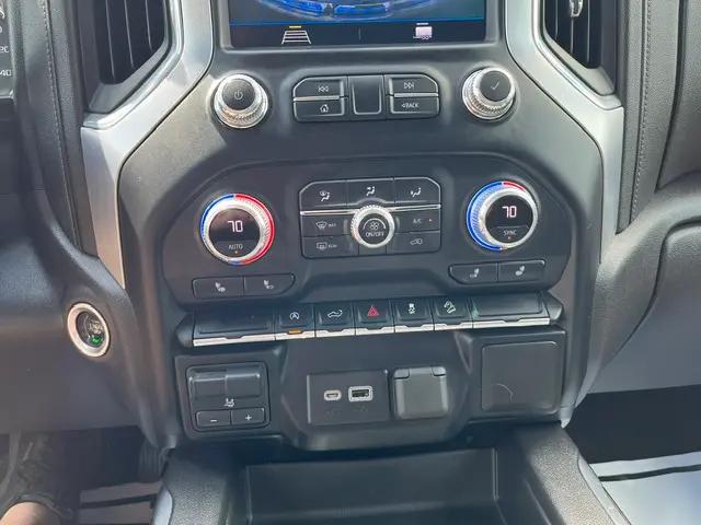 2021 GMC Sierra 1500 4WD Crew Cab Short Box Elevation