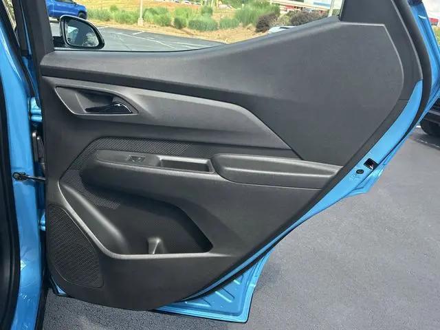 2027 Chevrolet Bolt LT FWD