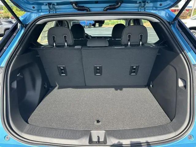 2027 Chevrolet Bolt LT FWD
