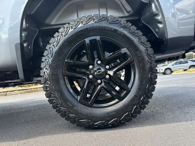 2026 Chevrolet Silverado 1500 4WD Crew Cab Short Bed Custom Trail Boss