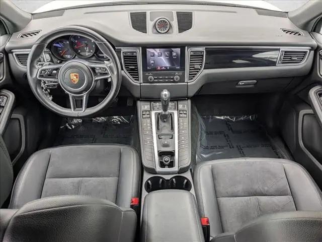 2017 Porsche Macan Macan