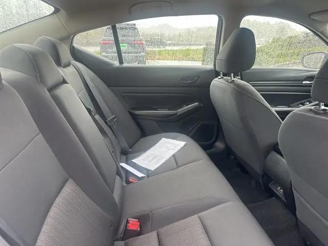 2025 Nissan Altima SV FWD