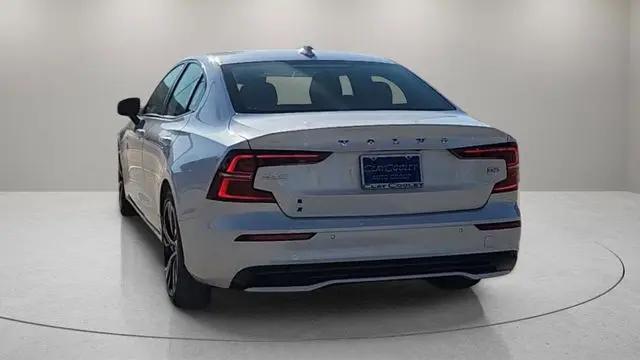 2024 Volvo S60 B5 Core Dark Theme
