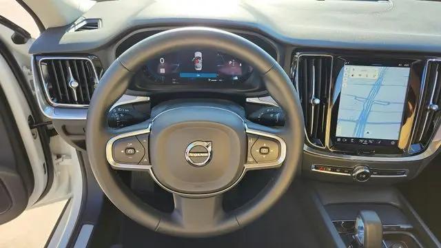 2024 Volvo S60 B5 Core Dark Theme