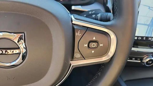 2024 Volvo S60 B5 Core Dark Theme