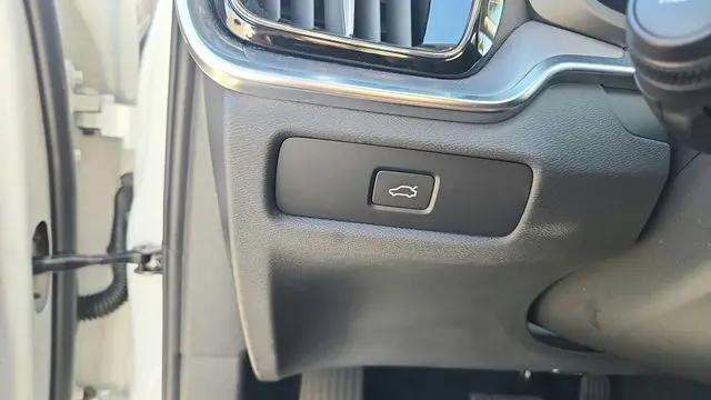 2024 Volvo S60 B5 Core Dark Theme