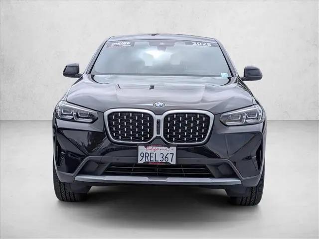 2025 BMW X4 xDrive30i