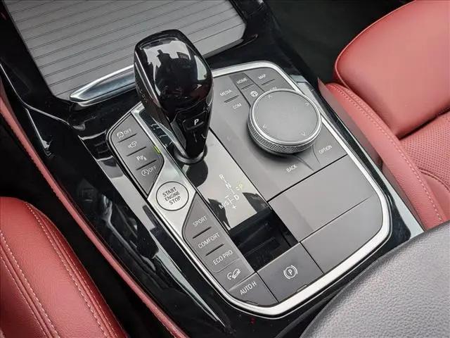 2025 BMW X4 xDrive30i