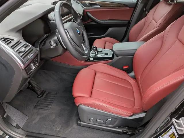 2025 BMW X4 xDrive30i