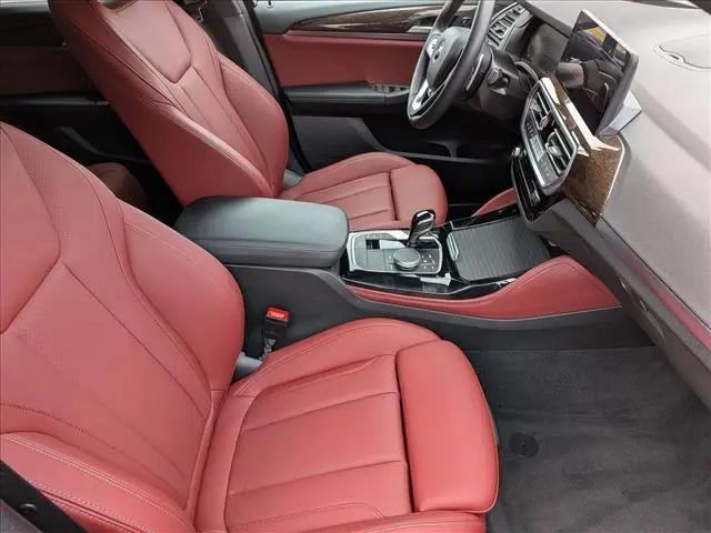 2025 BMW X4 xDrive30i