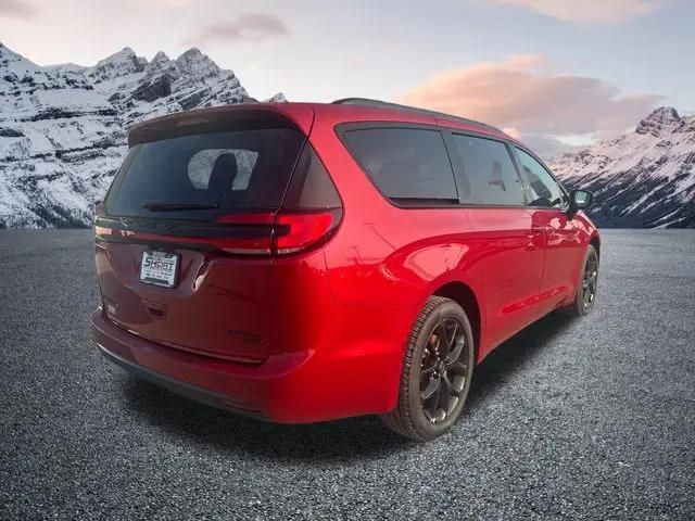 2027 Chrysler Pacifica Limited