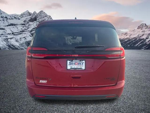 2027 Chrysler Pacifica Limited