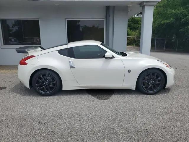 2016 Nissan 370Z Base