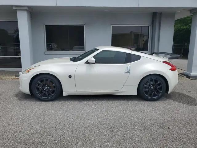 2016 Nissan 370Z Base