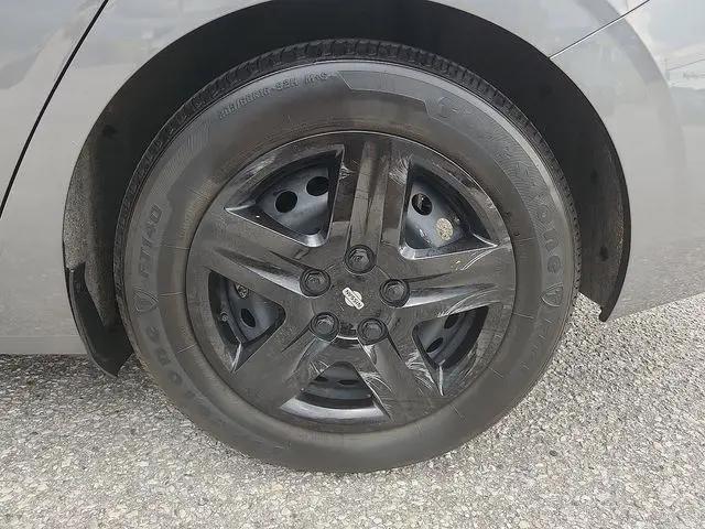 2024 Nissan Sentra S Xtronic CVT