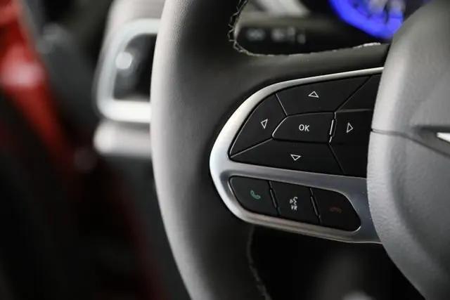 2027 Chrysler Pacifica Select AWD