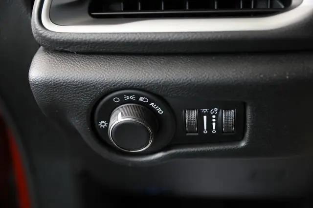 2027 Chrysler Pacifica Select AWD