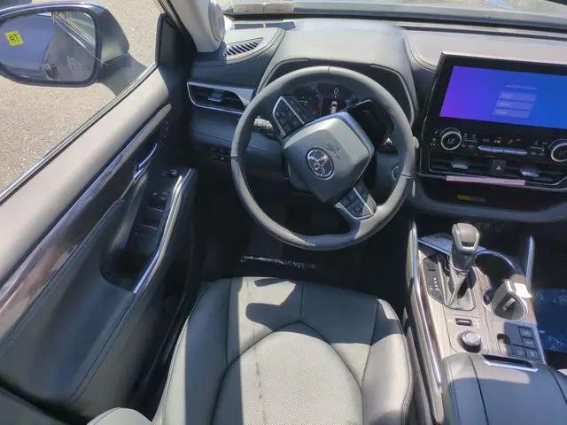 2026 Toyota Highlander Limited
