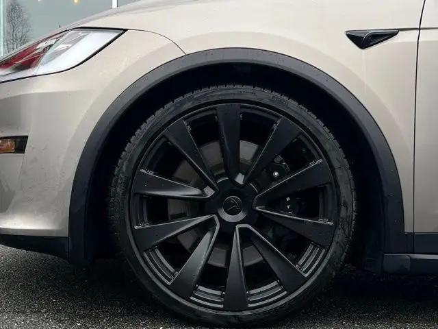 2023 Tesla Model X Standard Range
