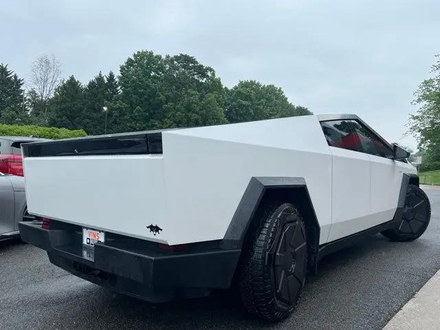 2024 Tesla Cybertruck Cyberbeast