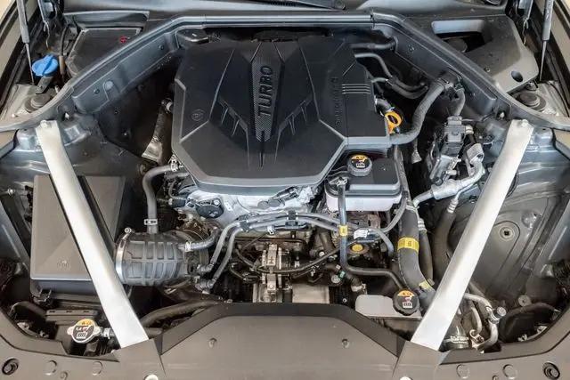 2025 Genesis G70 2.5T AWD