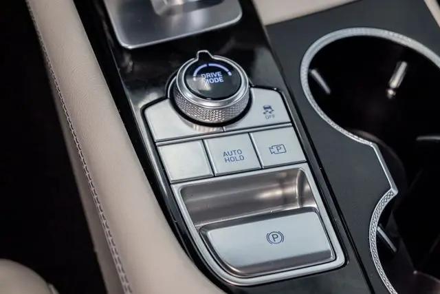 2025 Genesis G70 2.5T AWD