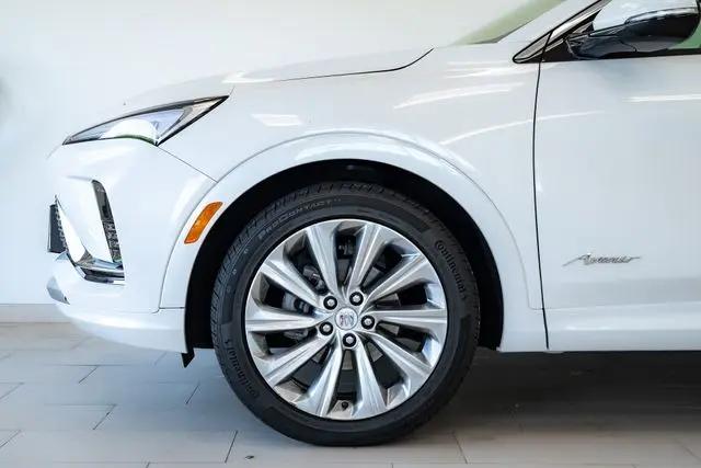 2024 Buick NV Avenir FWD
