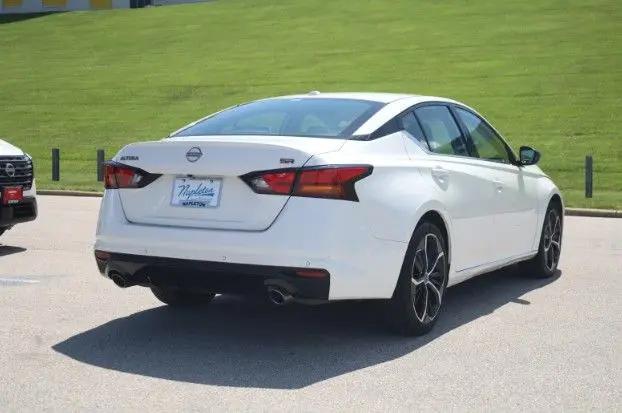 2025 Nissan Altima SR FWD