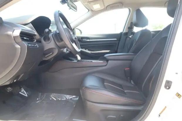 2025 Nissan Altima SR FWD