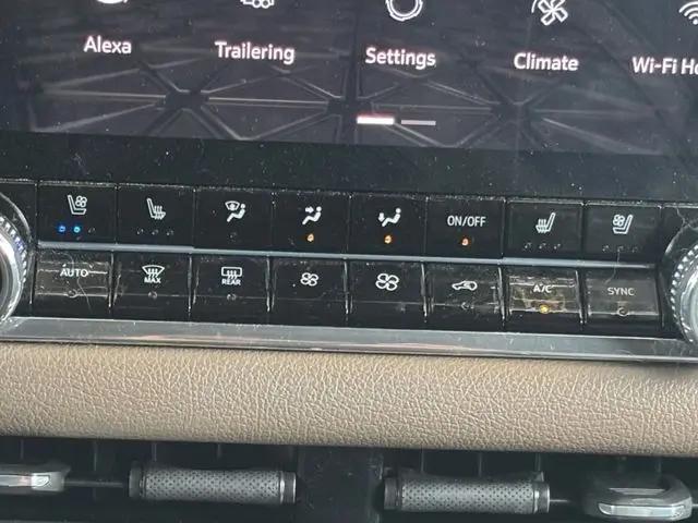 2025 GMC Canyon 4WD Denali