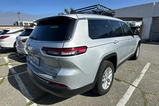 2022 Jeep Grand Cherokee L Laredo 4x4
