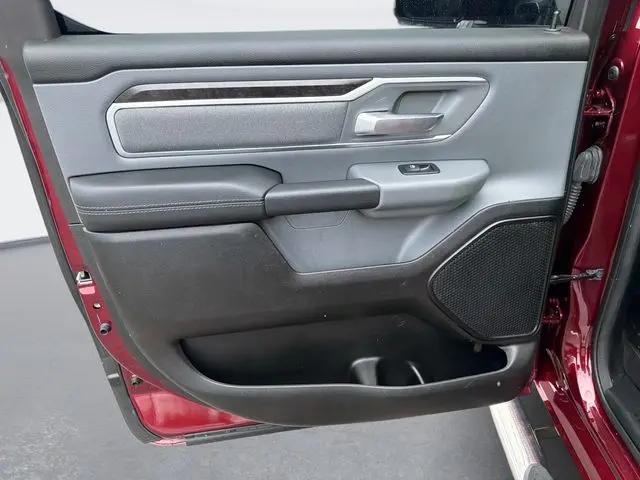2022 Ram 1500 Big Horn Crew Cab 4x4 5'7" Box